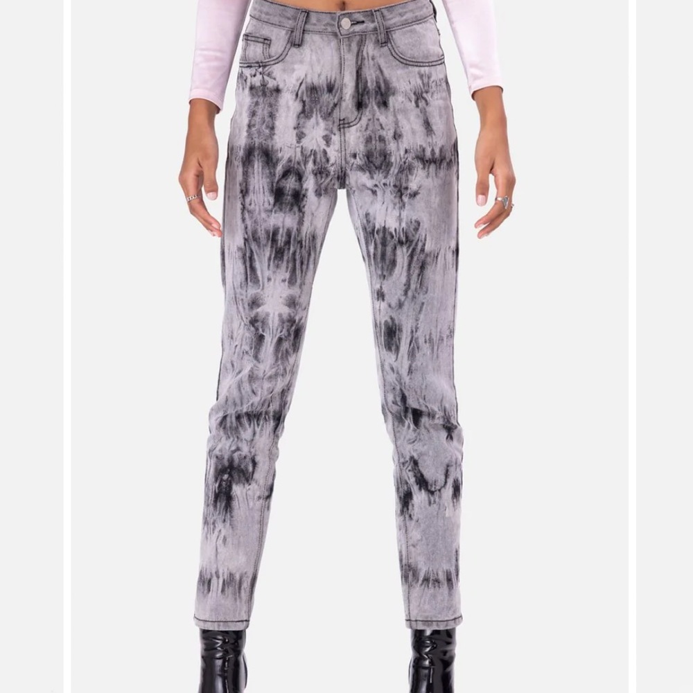 🚨NEVER WORN🚨 Adika Mono Tie-Dye Jeans | MOM
